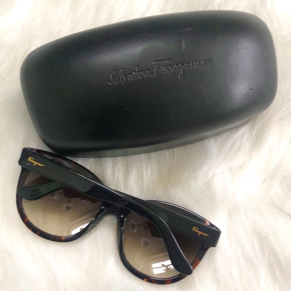 Salvatore Ferragamo, Women's Brown No-RX Sunglass - Picture 9 of 9
